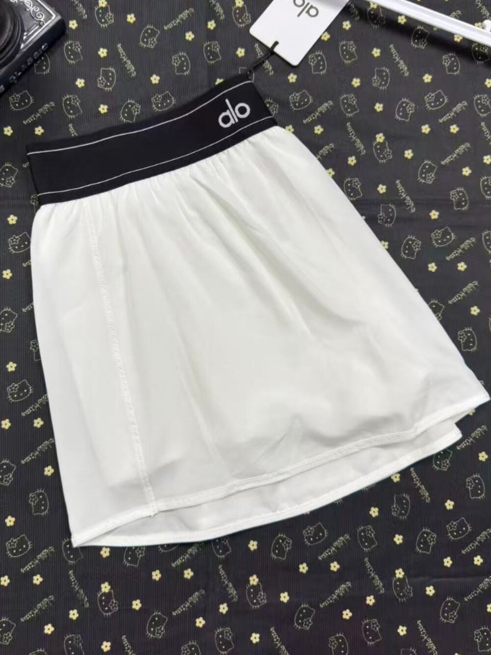 Cute Women’s White ALO Yoga🌼Match Point Tennis Skirt Athletic Mini🍗NWT - Picture 4 of 6